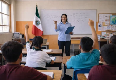 Expertos alertan sobre crisis educativa en México 2026: 994 mil desertores, 91 pesos por maestro y recortes a universidades Expertos alertan sobre crisis educativa en México 2026: 994 mil desertores, 91 pesos por maestro y recortes a universidades