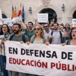 Docentes en España anuncian nuevas movilizaciones: Catalunya vive huelga histórica Docentes España movilizaciones huelga Catalunya 11 febrero ratios salarios sustituciones Esther Niubó