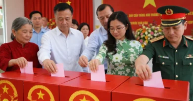Vietnam celebra hoy sus primeras elecciones legislativas tras el XIV Congreso del Partido Comunista con 79 millones de votantes y 71% de participación al mediodía Vietnam celebra hoy sus primeras elecciones legislativas tras el XIV Congreso del Partido Comunista con 79 millones de votantes y 71% de participación al mediodía