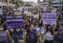 El 8M llega a los campus mexicanos: toma de la Prepa 6 UNAM, la FCPyS pide flexibilidad para el 9M y miles de universitarias marchan bajo el lema No llegamos todas
