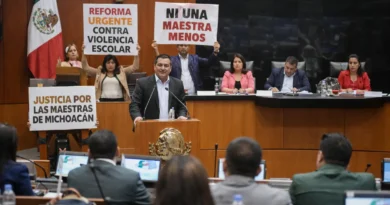 Violencia escolar impulsa reforma urgente en México — tras el asesinato de dos maestras en Michoacán, legisladores proponen integrar la salud emocional como prioridad en las escuelas Violencia escolar impulsa reforma urgente en México — tras el asesinato de dos maestras en Michoacán, legisladores proponen integrar la salud emocional como prioridad en las escuelas